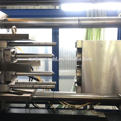 China Xuejun mold valve gate steel injection molds 5 gollon plastic preform mold for sale