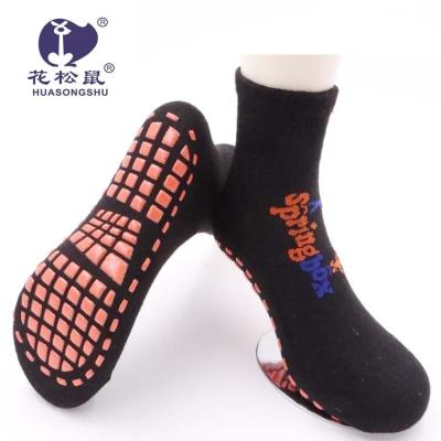 China Antibacterial Custom Logo Anti-slip Trampoline Socks High Temperature Non Slip Jumping Trampoline Sock for sale