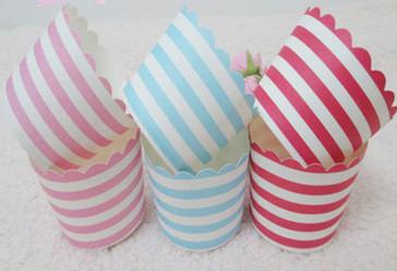 China Baby Pink /Blue kraft paper baking muffin cup for sale