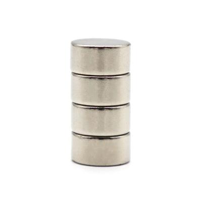 China 2022 magpul n52 5x2mm round industrial magnet neodymium magnet disc magnet magpul n52 5x2mm magnetic materials for sale