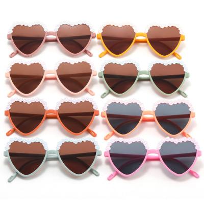 China 2022 new high quality flower sunglasses boys and girls hot sale kids love shades heart-shaped sunglasses for sale