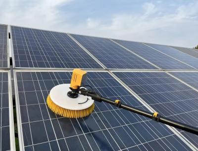 China Robot de limpieza de paneles solares en el techo de un panel solar de limpieza de pincel rotativo de limpieza de paneles solares máquina en venta