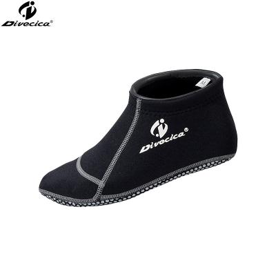 China Best Selling 3mm Sports Neoprene Waterproof Swimming Surfing Diving Socks 30*20*8 cm for sale