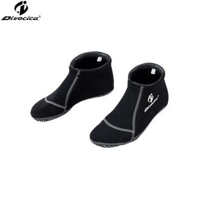 China Whosale Custom 2020 New Non-slip Heat Preservation Super Elastic Beach 3mm Neoprene Diving Socks 30*20*8 cm for sale