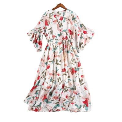 China Anti-static dresses in summer, new style, large size women's clothing, slimming, age reduction, V-neck chiffon floral skirt for sale