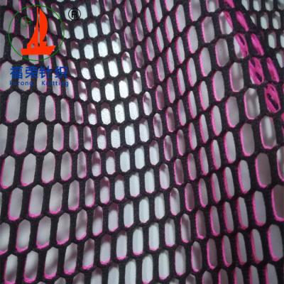 China Shrink-Resistant Polyester Yarn Dyed Honeycomb Air Mesh Sandwich Fabric for sale