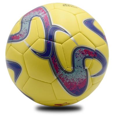 China Durable 4# TPU Customized Logo Machine Sewn Playground Soccer Ball for sale