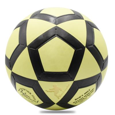 China Indoor Outdoor Soccer Ball Fotbal Glued Eco - Friendly PVC Material for sale