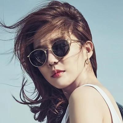 China Trendy Women's Round Frame Sunglasses New Style Sunglasses Fashion Small Polarized Sunglasses Factory Direct Sales 8059 for sale