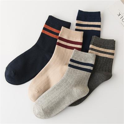 China QUICK DRY custom logo thongs cheap women winter breathable crew socks black white socks for sale