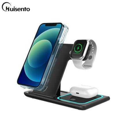 China HUISENTO 2022 New Product 3-in-1 10W Multifunctional Foldable Foldable Wireless Charger For iPhone Earphone Charging Charging Watch Charging for sale