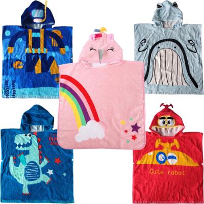 China QUICK DRY 100% Cotton Cartoon Printed Quick Dry Hooded Children's Bathrobe Beach Hooded Towel for sale