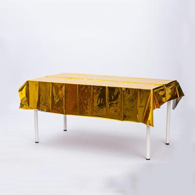 Chine Tissu de table en feuille métallique PET jetable imperméable à l'eau Tissu de table de fête avec conceptions modernes personnalisables à vendre