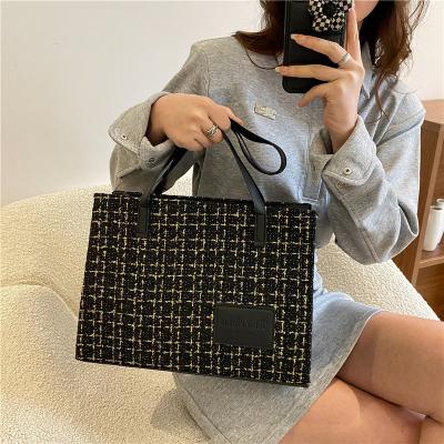 China Handbags For Tote Bag Women Fashionable Large Capacity High Quality Square Plaid Women Ladies White Canvas Handbag for sale