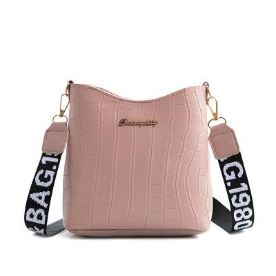 China Portable Ladies Handbag Stock Fashion Leather Shoulder Handbags Women Shape Inclined Bags for sale