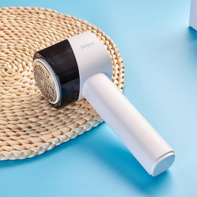 China Rechargeable Mini Cloth Fabric Shaver Lint Roller Machine Electric Fiber Solvent Stored for sale