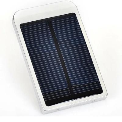 China Portable priced 2600mAh solar power bank for mobile charger for sale