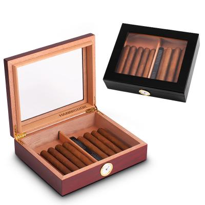 China Luxury Cedar Wood Cigar Humidor Box Luxury Cigar Case for sale