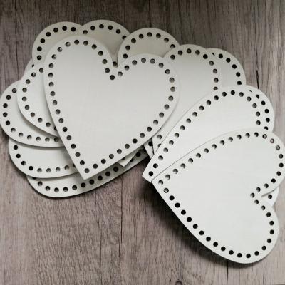 China 3pcs Wooden Heart Crochet Base DIY Basket Material Wood Bottom Wooden Handmade Weaving Cross Stitch Custom Made for sale