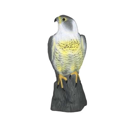 China Best price outdoor eagle hunting plastic decoy to scare the bird for sale