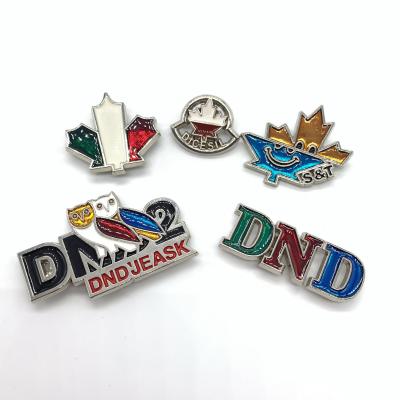 China 3D Factory Direct Personalized Custom Logo Die Cast Gold Plating Hat For Souvenir Epoxy Badge Metal Enamel Lapel Zinc Alloy Pin à venda