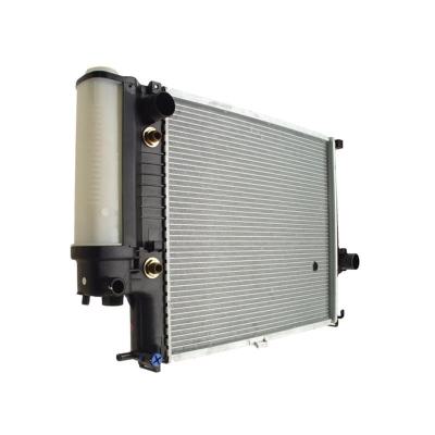 China Auto onderdelen motor koelradiator voor BMW 5 Te koop