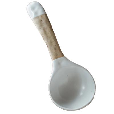 China Viable Japanese Handmade Pottery Kitchen Spoon Ceramic Long Handle Oatmeal Soup Spoons for sale