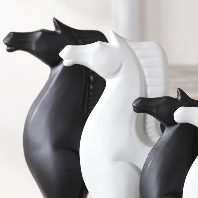 China Art Deco Nordic Ceramics Animals Horse Statues Figurines Office Desk Ornaments Living Room Decoration Home Sculpture Opens Gifts for sale