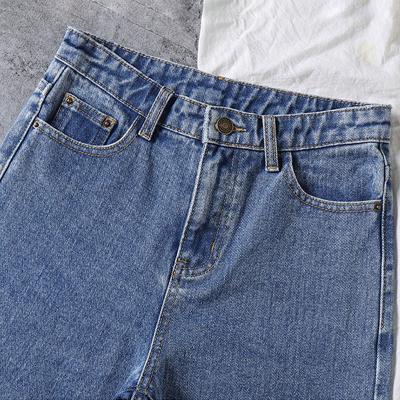 China Breathable Fashion Trending Loose Jeans Women Latest Style OEM Ripped Denim Woman Short Jeans for sale