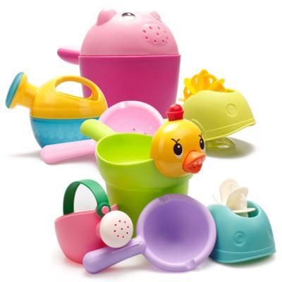 China Euro-American baby bath products and splashing set sprinkler set soft glue Beach bucket toy sand beach pot plastic toy watering can for sale