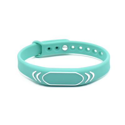 China Waterproof / ISO14443A 13.56mhz Waterproof NFC Logo Printing Customizable Silicone RFID Wristband for sale