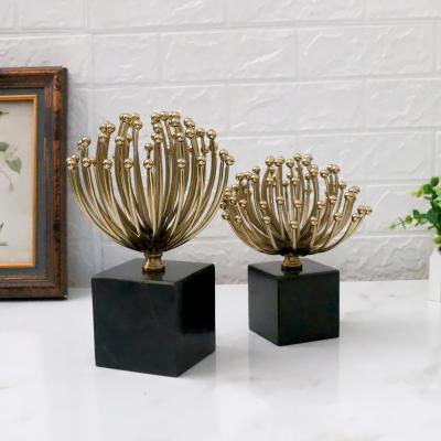 China Minimalist Factory Chrysanthemum Hardware Flower Wholesale Gold Electroplating Home Crafts for sale