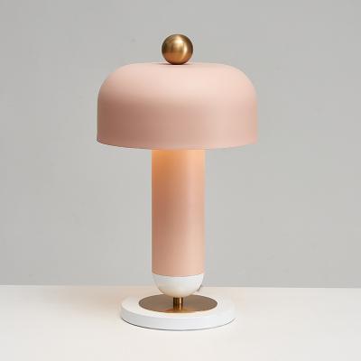 China Modern simple cute pink metal table lamp living room kids bedroom table lamp desk light for sale