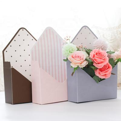 China Recycled materials wholesale paper for wrapping to form flower box flower packaging box for sale