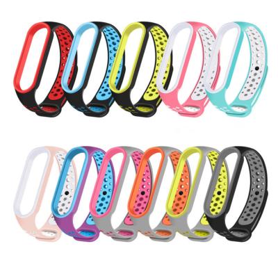 China Fanshion Two Colors Colorful MI Band 5 Strap Soft Silicone TPU MI Band 5 Straps Wrist Strap Replacement for xiaomi MI Band 5 for sale