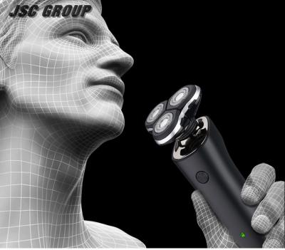 China Triple Blade Rechargeable Washable Mini Electric Shaver Professional Razor For Man Prep Razor for sale