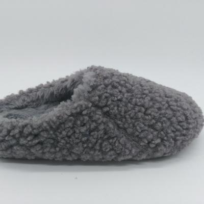 China CUSHIONING custom logo women mule slide fur fur home slipper sandals warm hairy custom mule shoes for men for sale