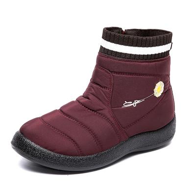 China Custom Logo Ladies Slip On Zip Round Up Shoes Red Women Winter Boots Lounging Girls Non Slip Rubber 42 43 Ankle Warm Shoes for sale