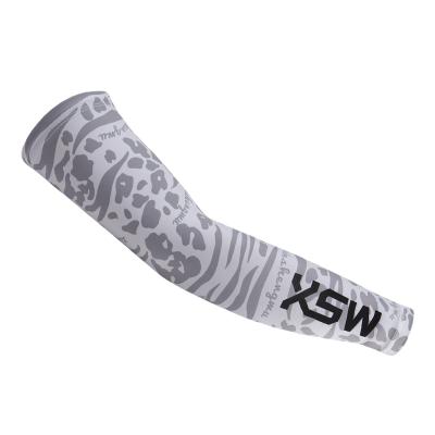 China OEM Breathable UV Protection Elastic Outdoor Seamless Arm Sleeves Cycling Wear Ice Milk Silk Fabric Sleeves for sale