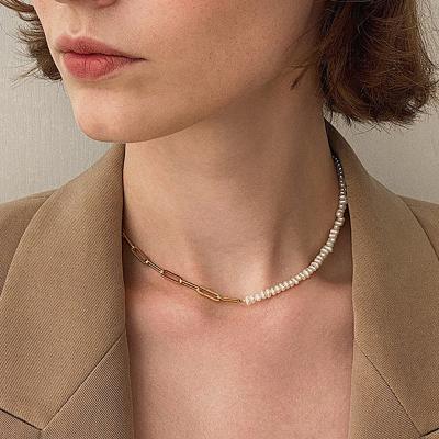 China FASHIONABLE INS Influencer Necklace 18K Gold Plated Titanium Stainless Steel Paper Clip Chain Necklace Freshwater Pearl Necklace For Women for sale