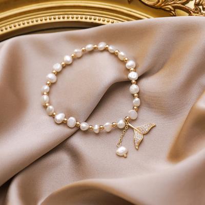 China FASHIONABLE Wholesale High Quality Brass Beads CZ Micro Paved Mermaid Tail Charm Freshwater Pearl Bracelet For Women for sale