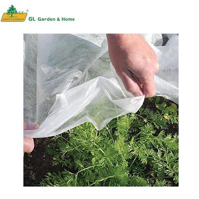 China 2020 new creative raincoats for plant protection nonwoven weed control pp fleece 50GSM for sale