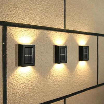 China Waterproof Outdoor Garden OEM IP65 House Garden Fence Decoration Hanging Lamps Led Solar Wall Light for sale