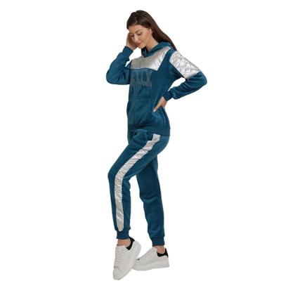 China Elegant and generous thermal sets of sports women's pajamas and blue and white pajamas for sale