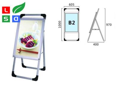 China Sola situación libre echada a un lado de la estructura de aluminio del soporte 22W del cartel de DC12V LED en venta