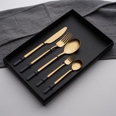 China Viable 5PCS Hotel Restaurant Wedding Party Mirror Polish Forks and Knives Gold Silverware Set Portuguese Cutlery for sale