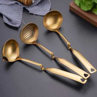 China Viable High Quality Kitchen Tableware Gold Stainless Steel Skimmer Kitchen Cookware Tools Hanging Mat Spatula Set for sale