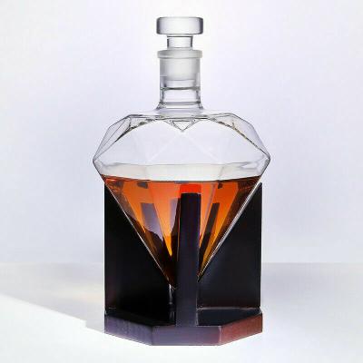 China Wholesale Transitional Diamond Glass Wine Bottle Whiskey Vodka Bottle Drinks Decanter Gift High Borosilicate Bottle for sale