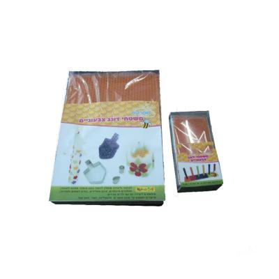 China Scented Most Popular OEM Quality Custom Handwork Small Natural Beeswax Candle In Box for sale