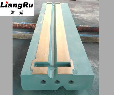 China Metso / Kue Ken Crusher Parts Blow Bar , Precise Dimension Impact Crusher Wear Parts for sale